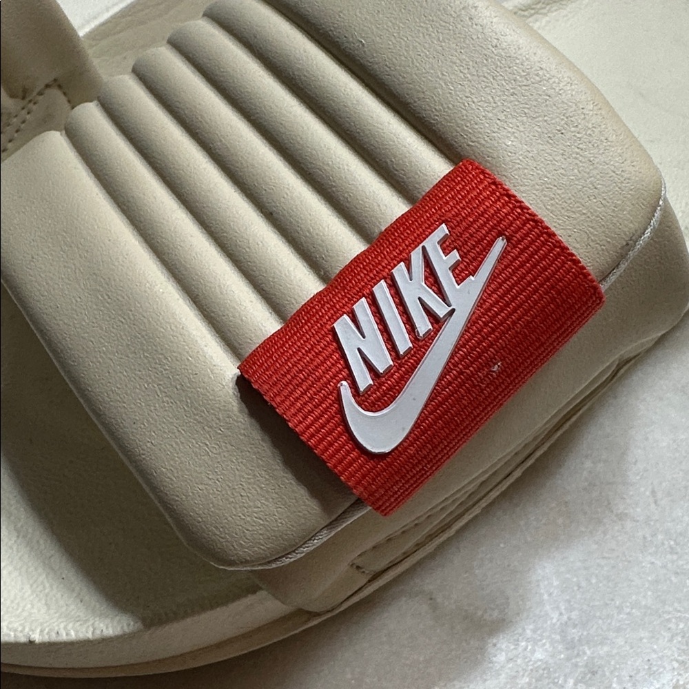Nike Slides - Picture 2 of 7